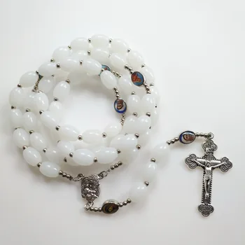 Diyalo Katolíckej Posolstvá Panny Márie Ikonu Kríž Ježiša, Kríž Prívesok Náhrdelník Biele Sklo Ruženec Korálky Reťazca Náhrdelník Šperky
