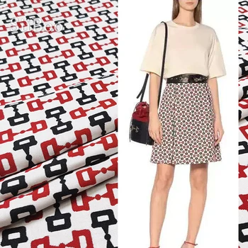 Európska módny štýl vysokou hustotou tvorivé námestie biela čierna červená žakárové brocade textílie pre ženy letné šaty telas SP6156
