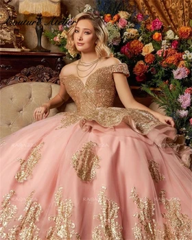 Ruža pink Gold Sequin Appliques Quinceanera Šaty Off Ramenný princess Narodeniny Krajky-Up korzet Sweet 16 Šaty vestidos