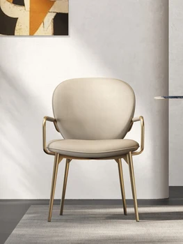 Svetlo luxusné jedálenské stoličky, jemnou kožou, moderný jednoduchý reštaurácia, tvorivé späť stoličky, knihy, stoličky, kovové stoličky